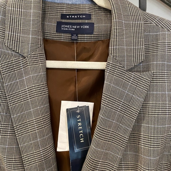 Jones New York Signature Blazer NWT - Picture 2 of 3